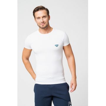 Tricou de casa cu aplicatie logo