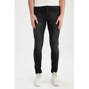 Blugi slim fit super skinny cu talie joasa