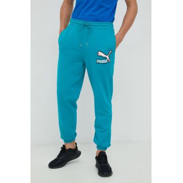 Puma pantaloni de trening din bumbac barbati, culoarea turcoaz, cu imprimeu